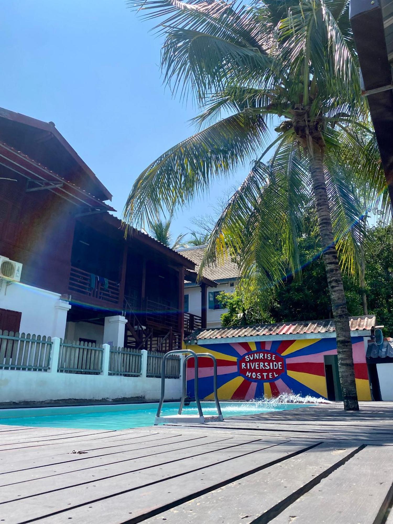 Sunrise Riverside Pool Hostel Luang Prabang Exterior foto