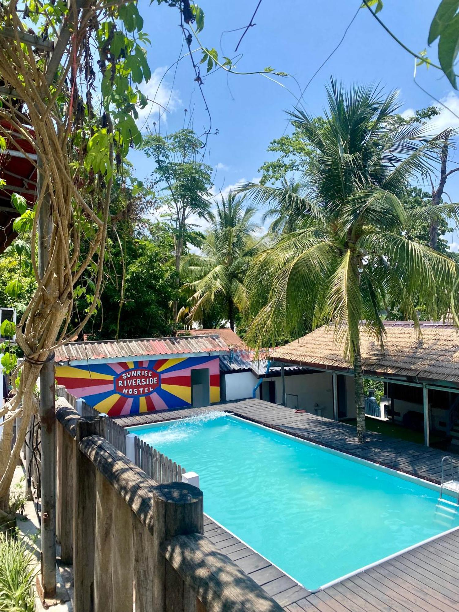 Sunrise Riverside Pool Hostel Luang Prabang Exterior foto